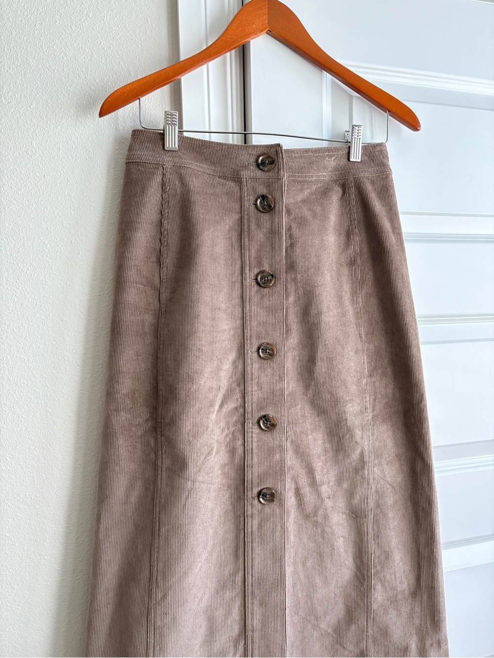 Banana Republic Brown Corduroy Button Front Midi Skirt Size 2 - Picture 3 of 6